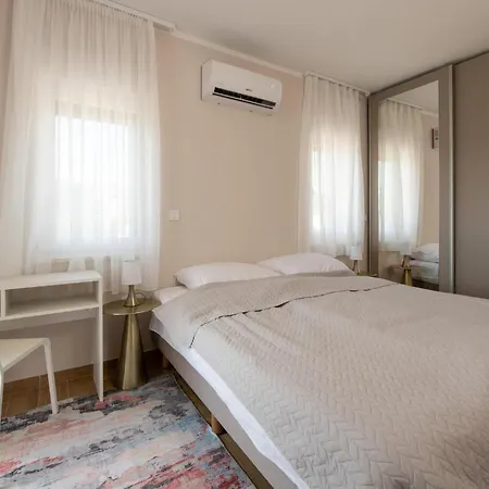 Beautiful In Holiday home *